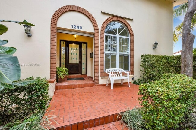 1240 Ortega Ave