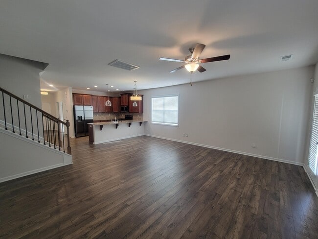 Photo - 166 Luxborough Ct