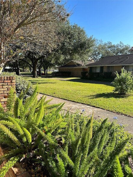 Photo - 16522 Diana Ln