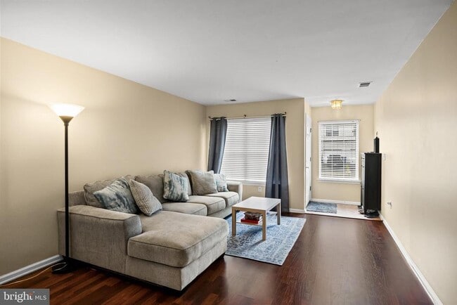 Photo - 108 Tattersall Dr