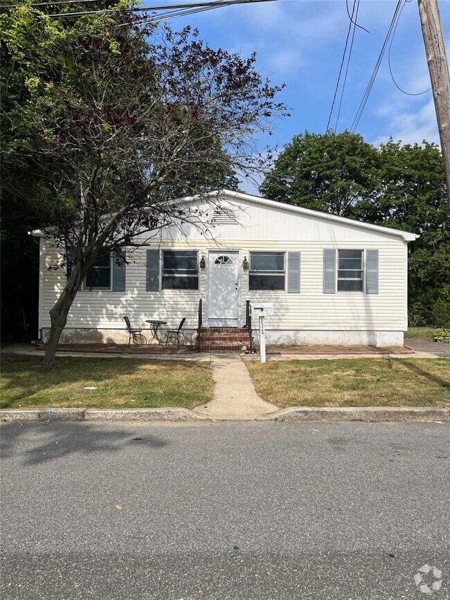 Building Photo - 312 Washington Ave Rental