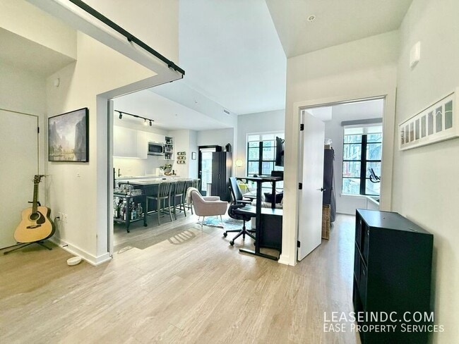 Photo - 1625 Eckington Pl NE Unit #321
