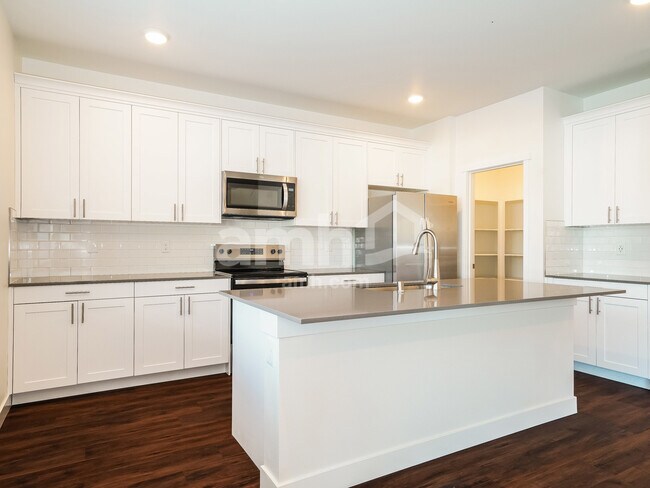 Photo - 7632 Verona Lp SW