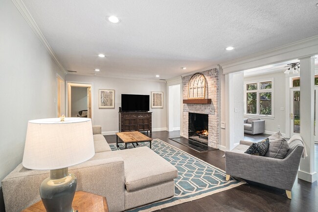 Photo - 743 Bison Dr