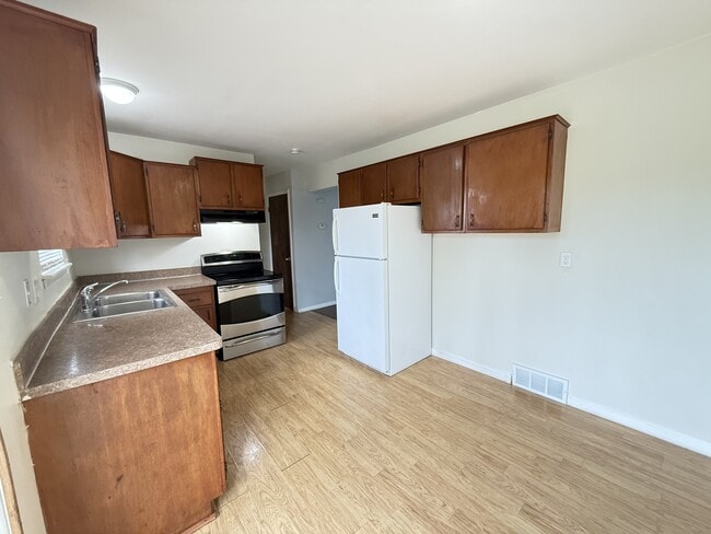 Photo - 176 N Christine Cir