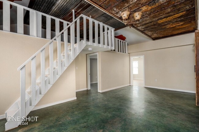542 McCartney Ln