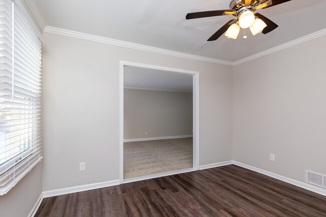 Three Bedroom Apartment - Berkshire Commons