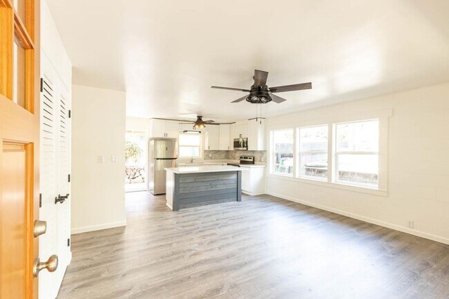 Photo - Mania Place Unit A