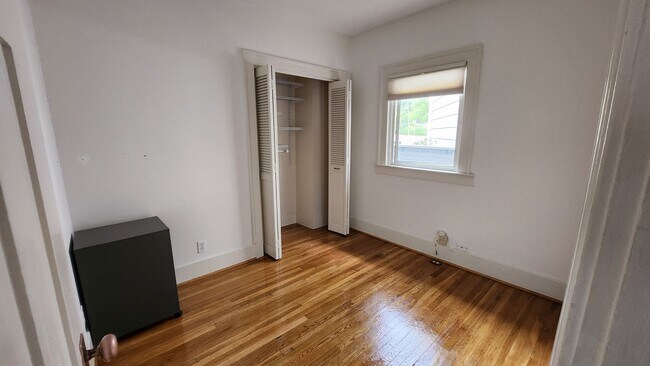 Photo - 4708 Midvale Ave N
