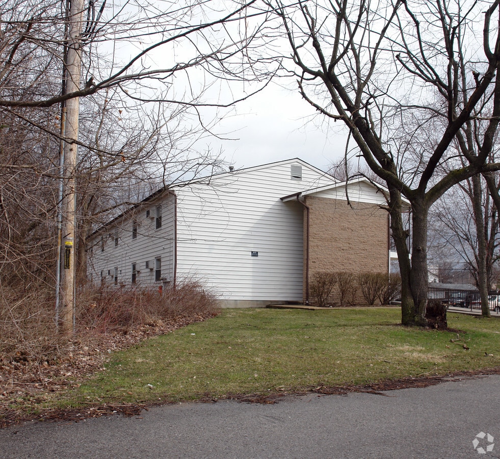 Photo - 1221 Leeser Ave