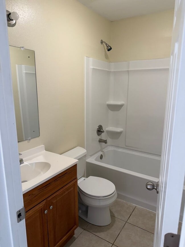 Photo - 304 W Chicago St