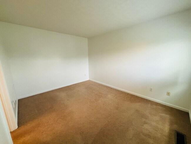 1425 Sandy Cir
