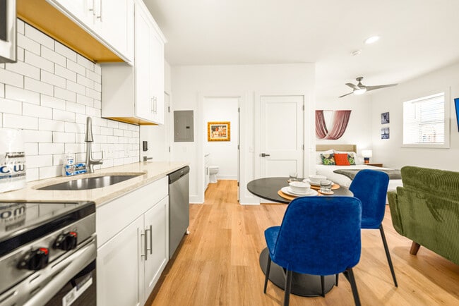 Photo - 4245 Troost Ave Unit S