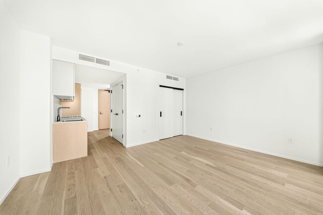 Photo - The Park Ward Village #622