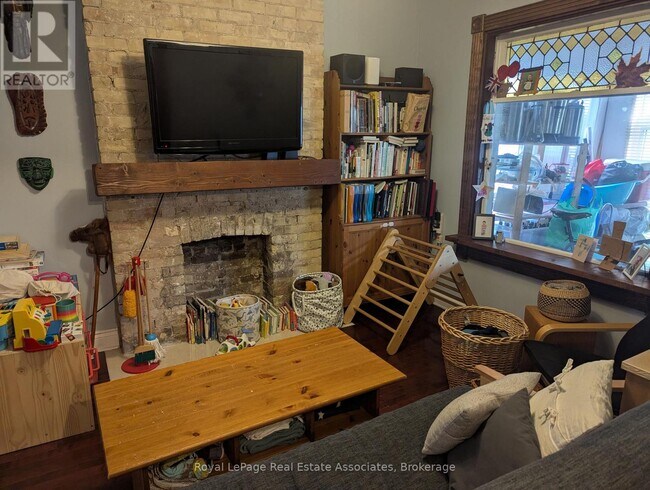 Photo - 52 Ashdale Ave