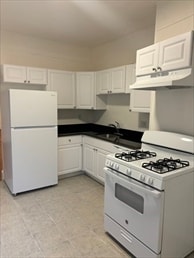 Building Photo - 10 Parkway Rd Unit 2