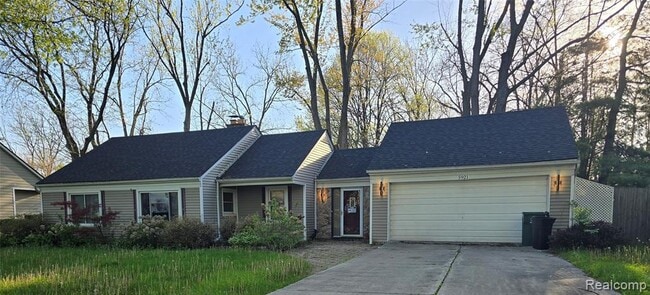Building Photo - 5921 Houghten Dr