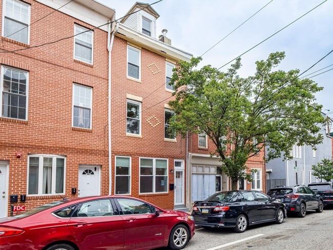 Photo - 161 Brown St