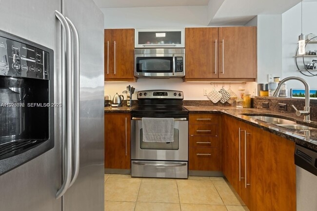 Photo - 7350 SW 89th St Unit 607S