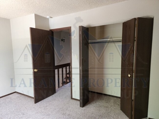 Photo - 869 N 8th St