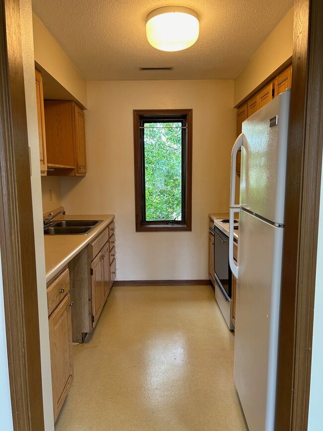 Photo - 1309 E Ave NE Unit #103