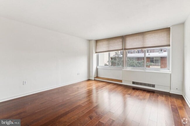 Building Photo - 604-36 S Washington Square Unit 113 Rental