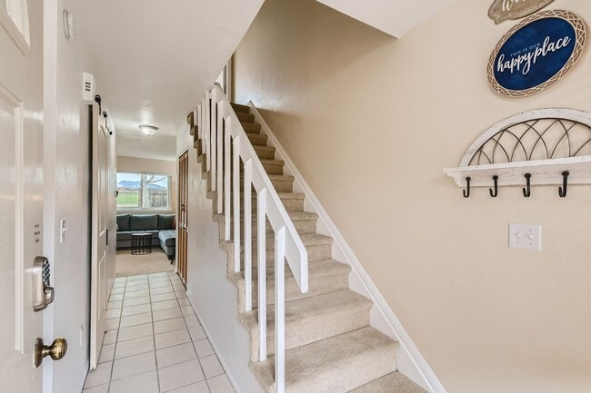 Photo - Light, Bright, Peaceful 3BR Townhome in Lo...