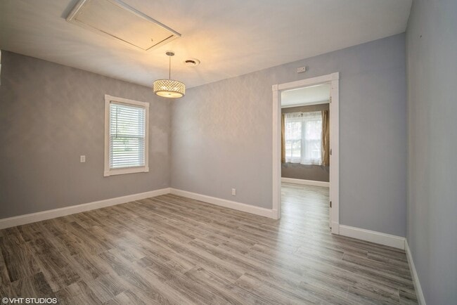 Photo - 685 Anthony Trail