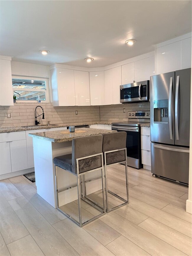 Photo - 2310 N 70th Ave