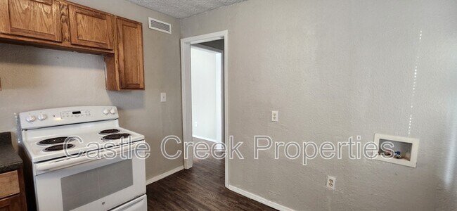 Photo - 2508 SE 12th St