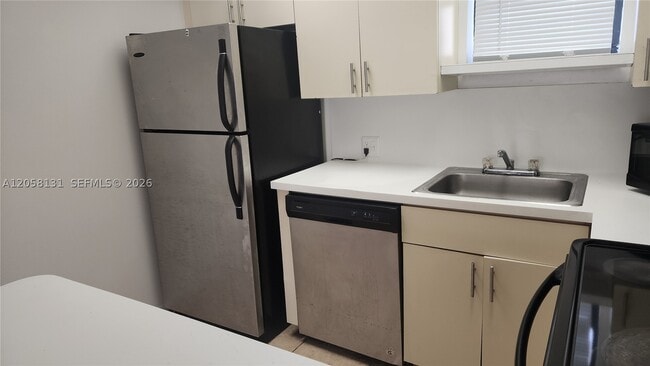 Photo - 8290 Lake Dr Unit 405
