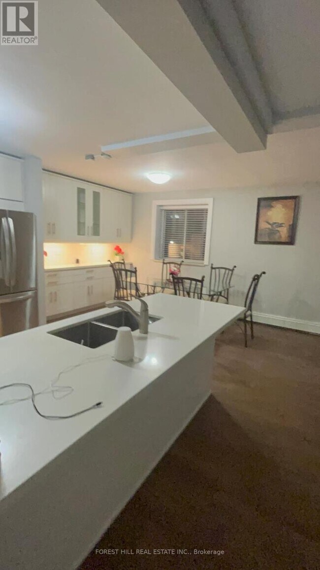 Photo - 2128 Ghent Ave Unité 4