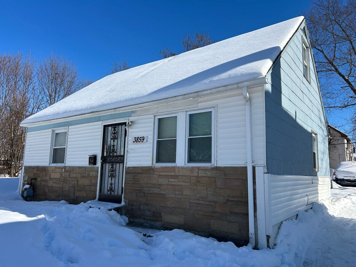 Corlett Area - 3 Bedroom Single Family Home - Corlett Area - 3 Bedroom Single Family Home