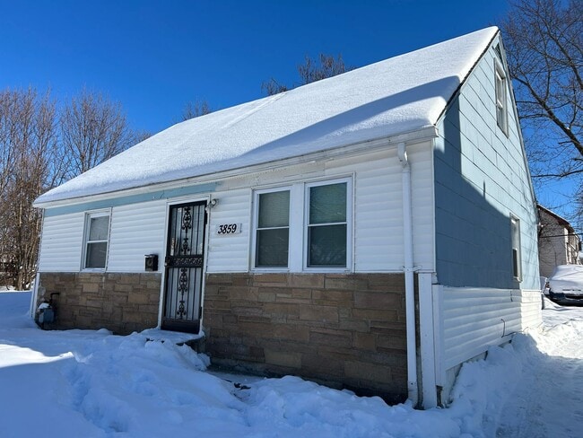 Building Photo - Corlett Area - 3 Bedroom Single Family Home