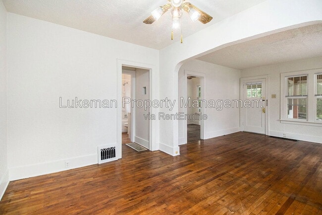 Photo - 539 Gayle Ave