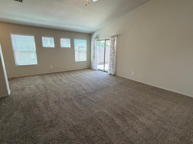 Photo - 11284 W Magnolia St