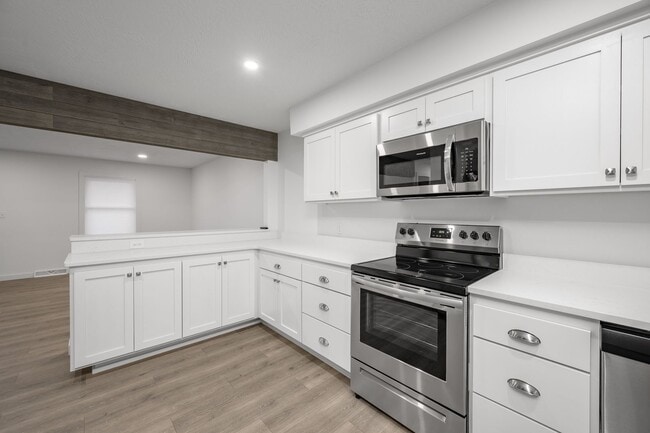 Photo - 3348 S Fairway Ave Unit A