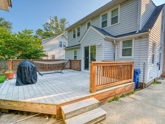 Photo - 352 Glen Park Dr
