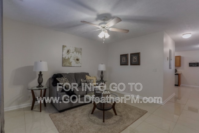 Building Photo - 1363 Benley St