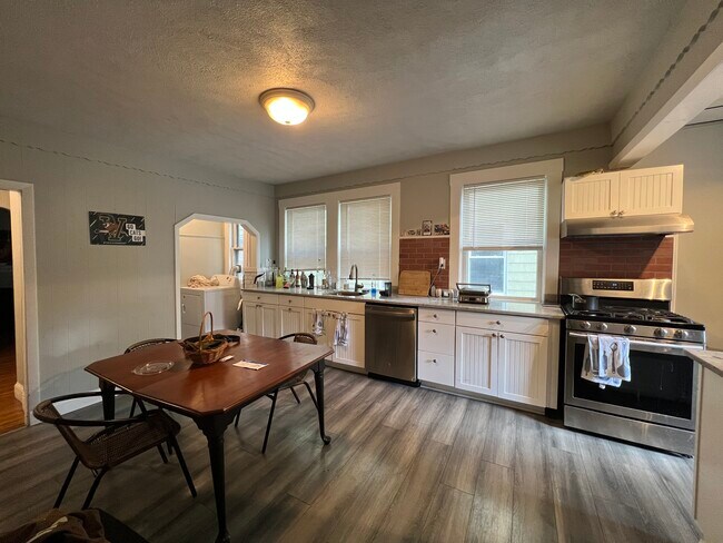 Photo - 366 Highland Ave Unit 1