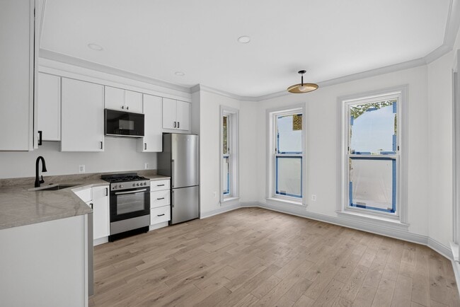 Photo - 311 East Capitol St SE Unidad #6