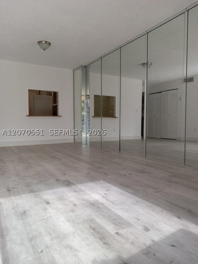 Photo - 16751 NE 9th Ave Unit 211