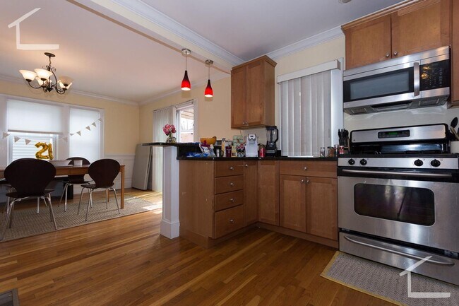 No Security Deposit, Heat, Hot Water Inclu... - No Security Deposit, Heat, Hot Water Inclu... Rental