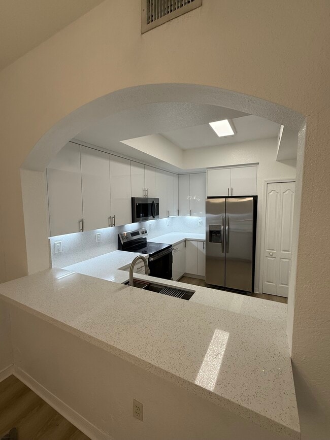 Building Photo - 8964 W Flagler St Unit 101