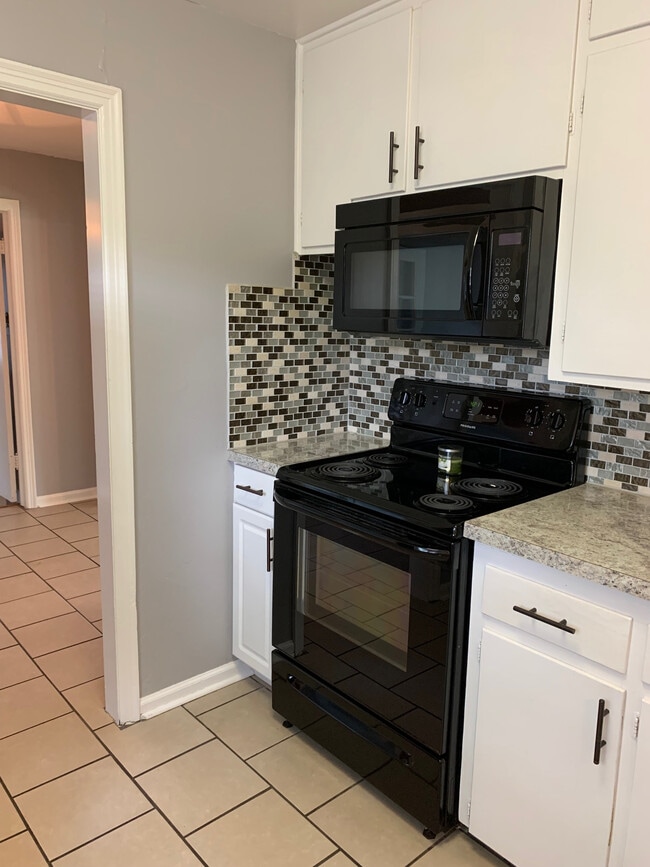 Photo - 1747 Roanoke St