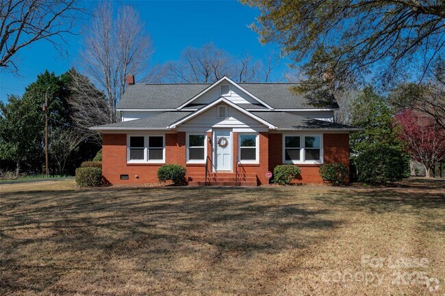 Building Photo - 2402 S Point Rd Rental