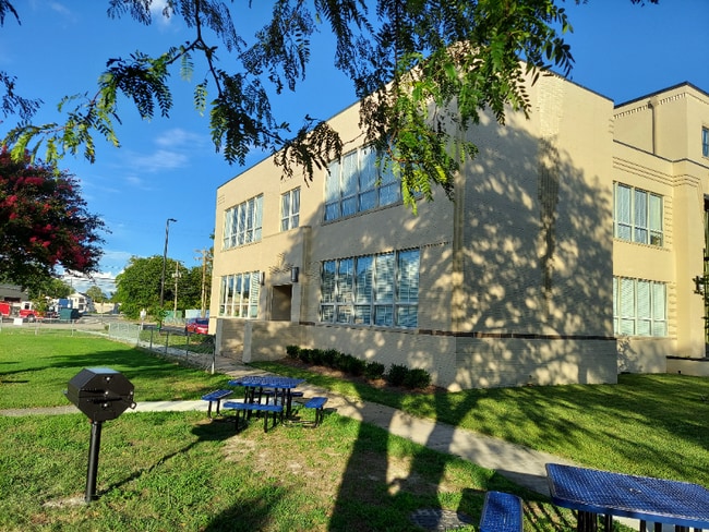 Photo - 200 Claremont Ave