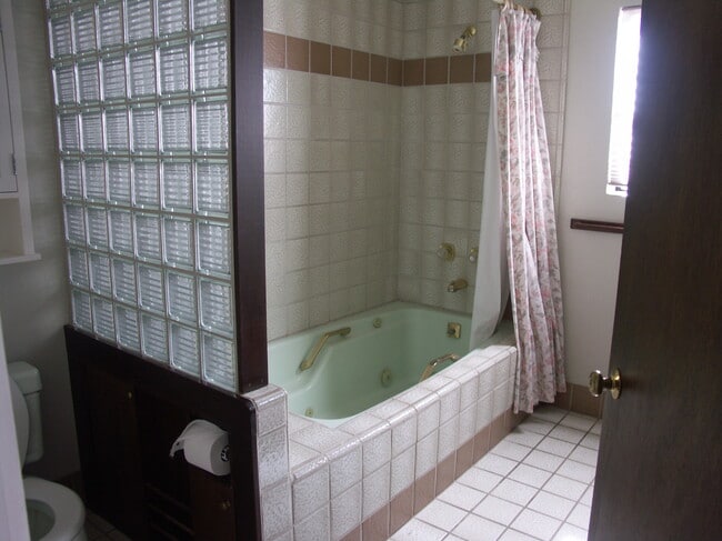 Photo - 1020 Fourier Dr Unit Upstairs