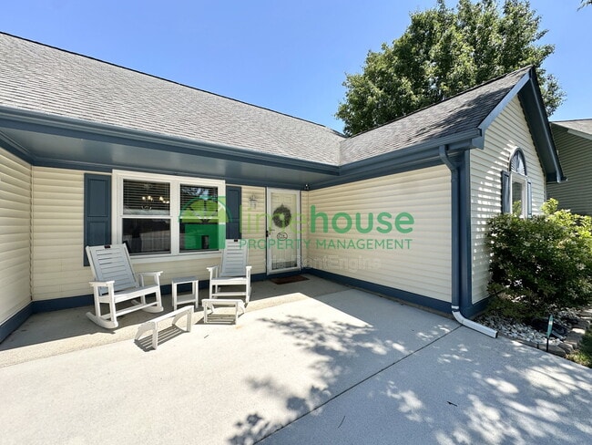 Photo - 1112 Seabright Ct