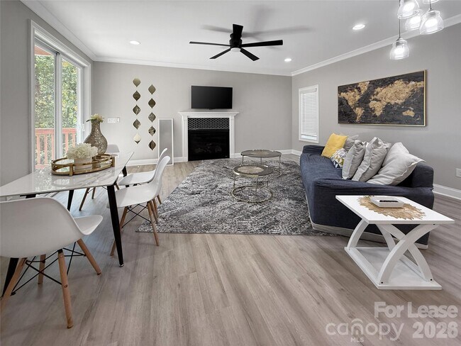 Photo - 1640 Eastway Dr